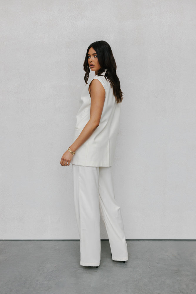 Uerella Vest Bone