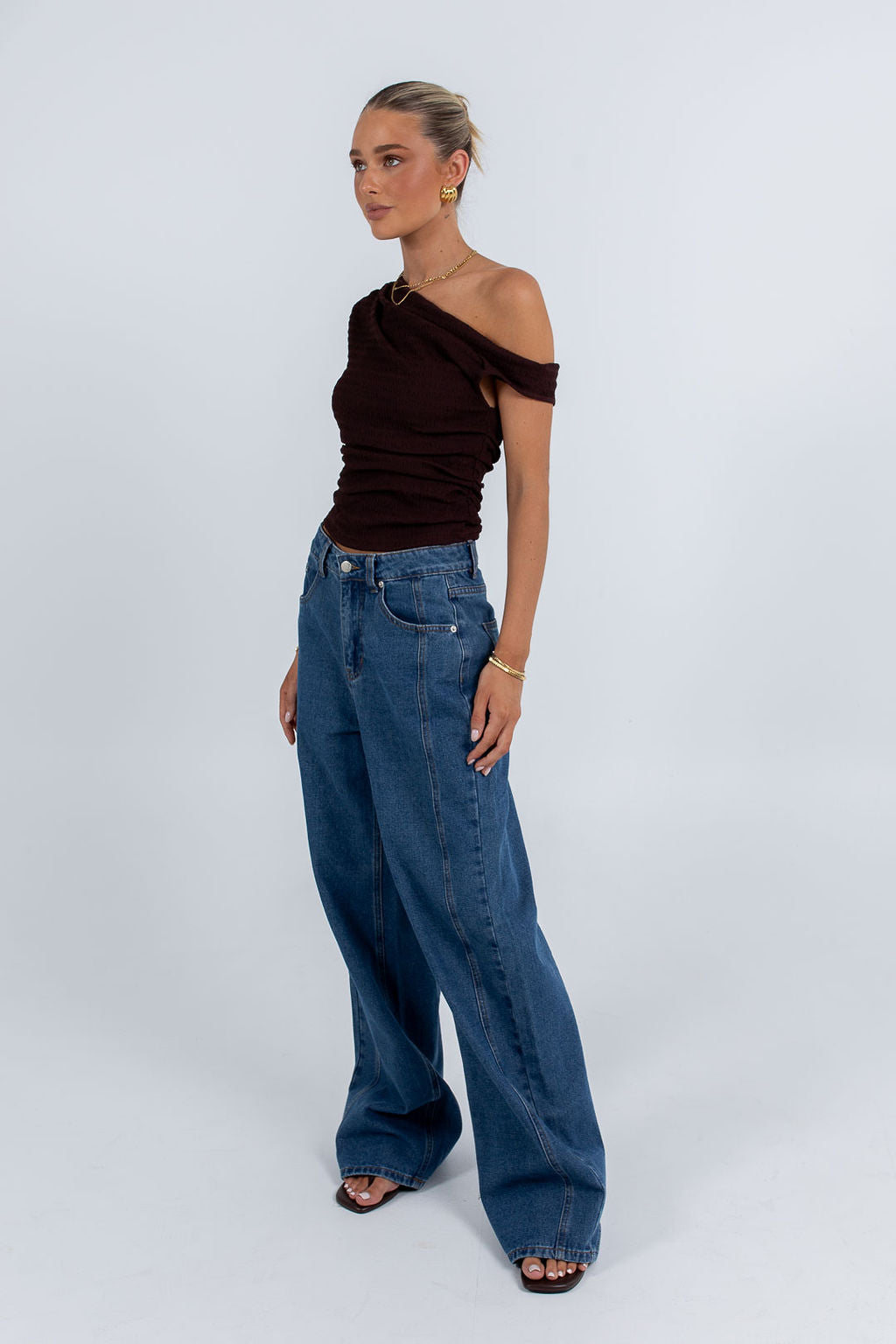OFF THE SHOULDER TOP
