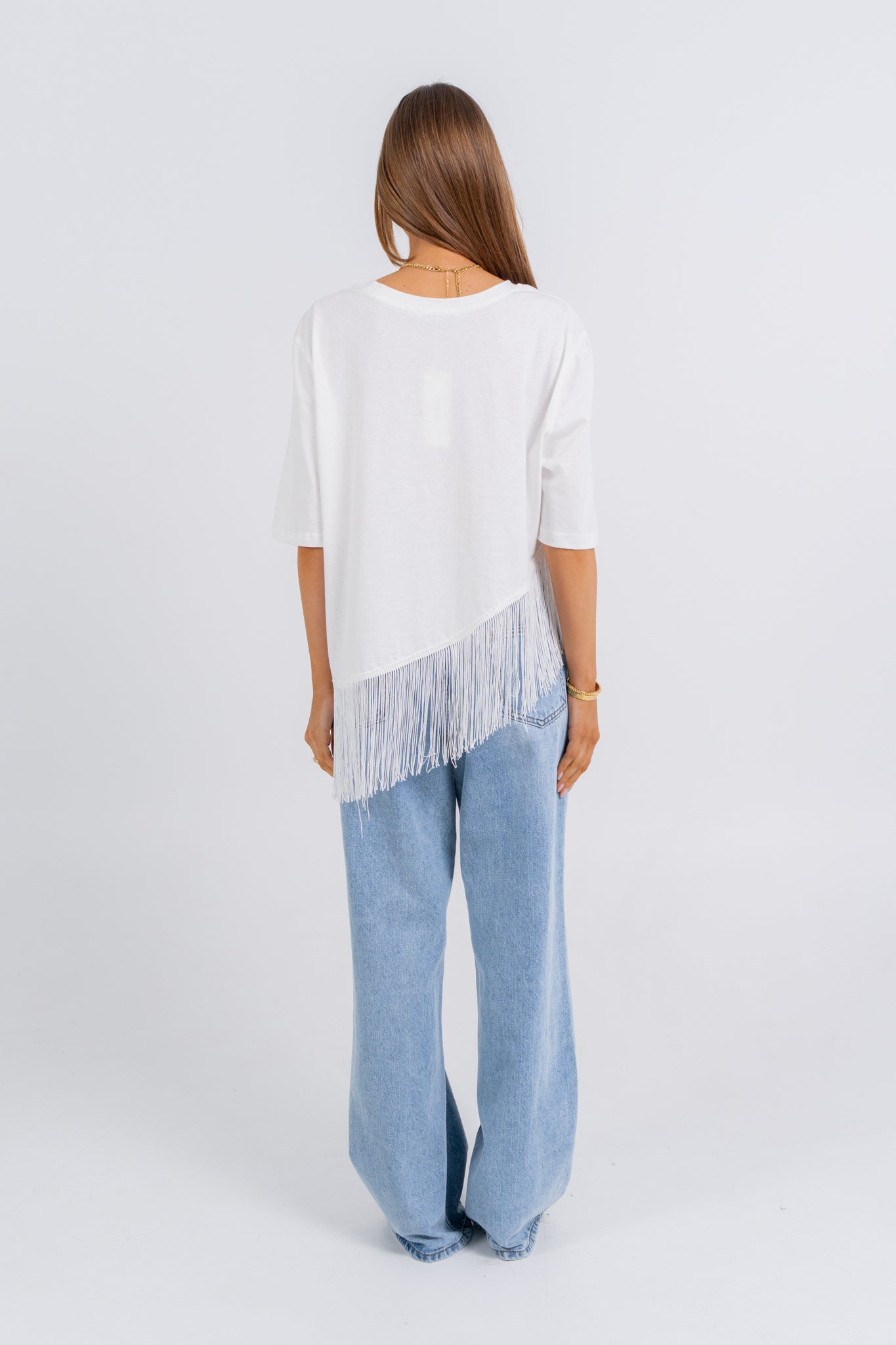 Daphne Tee White