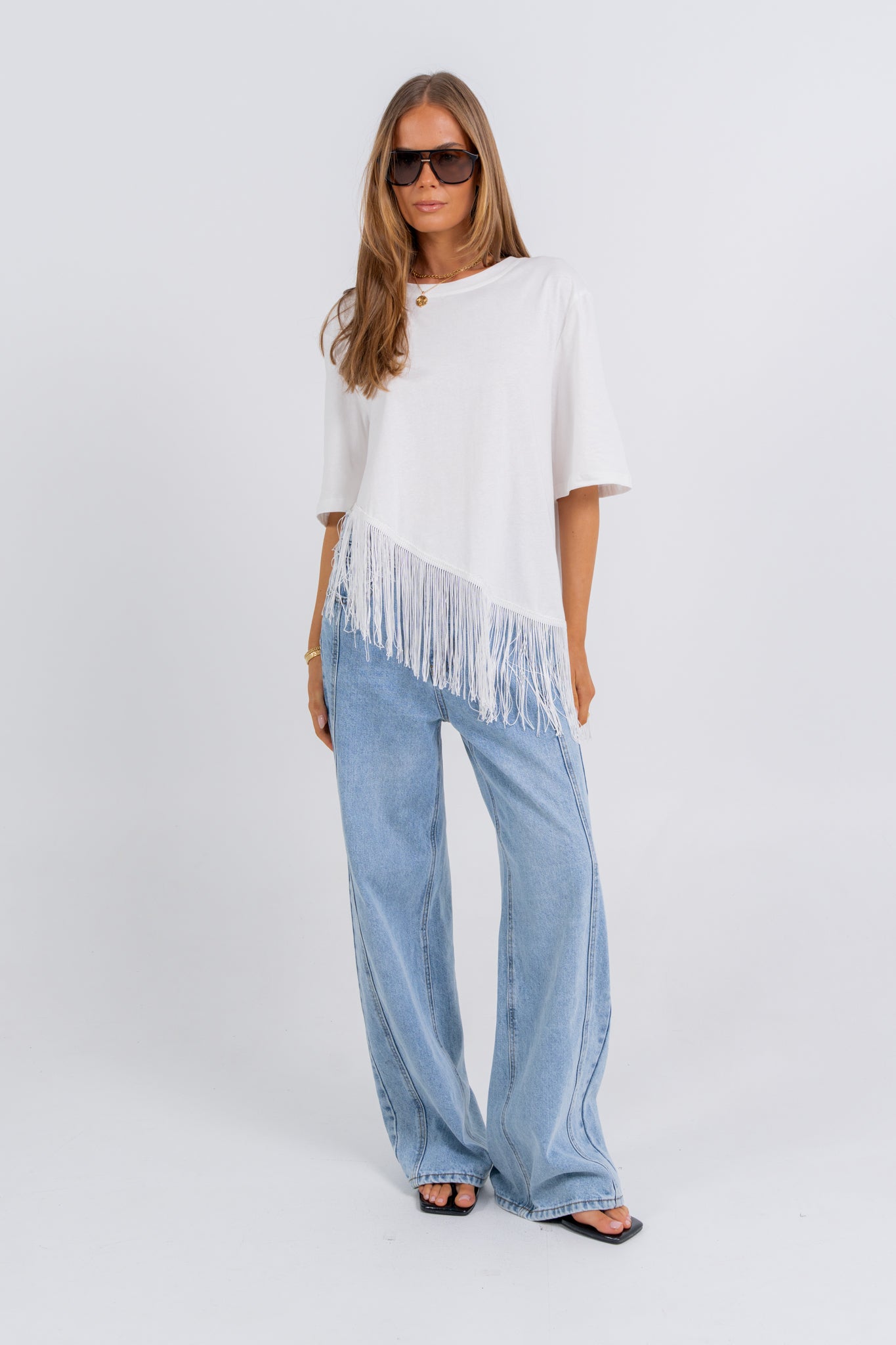 Daphne Tee White