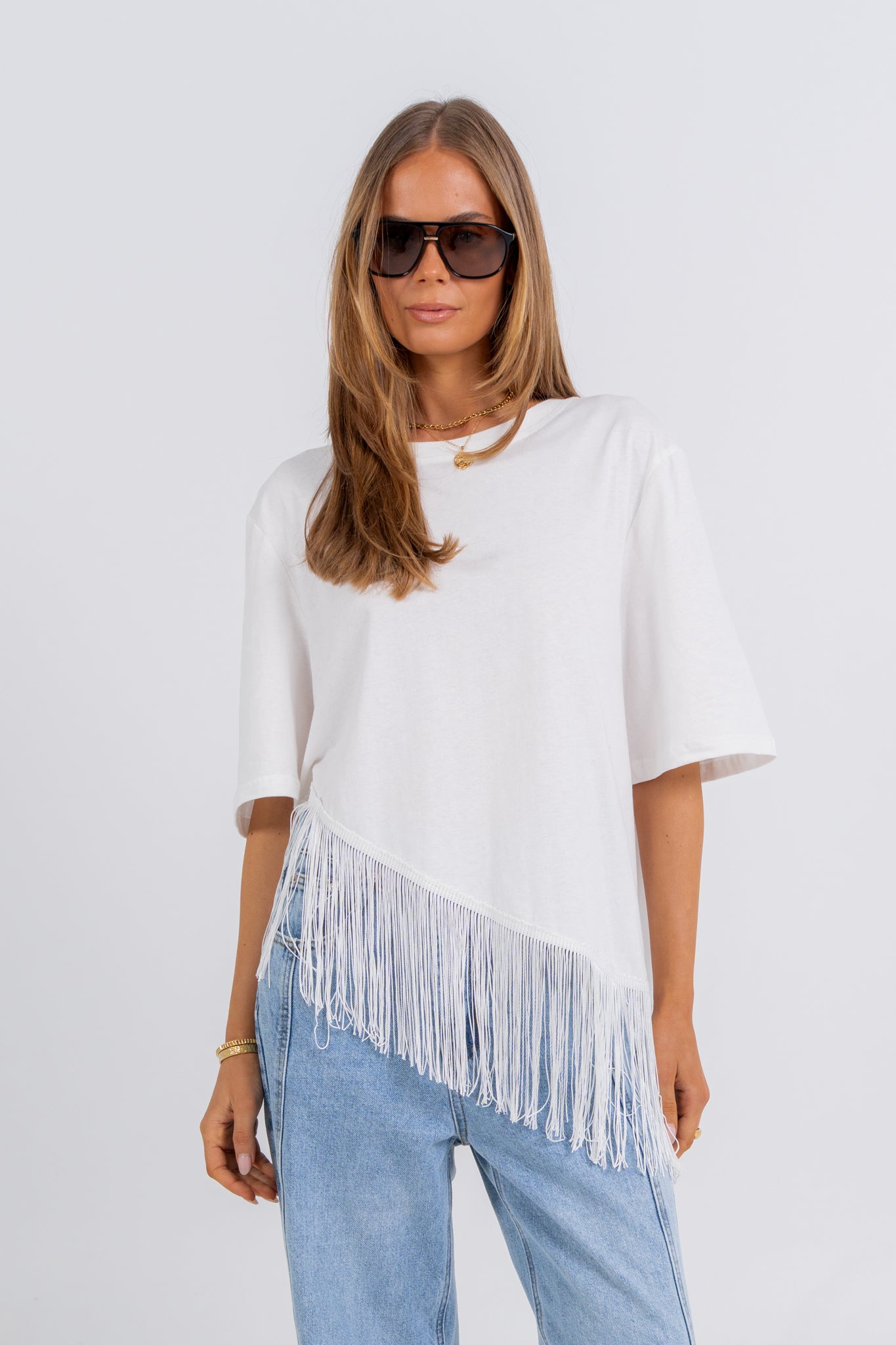 Daphne Tee White