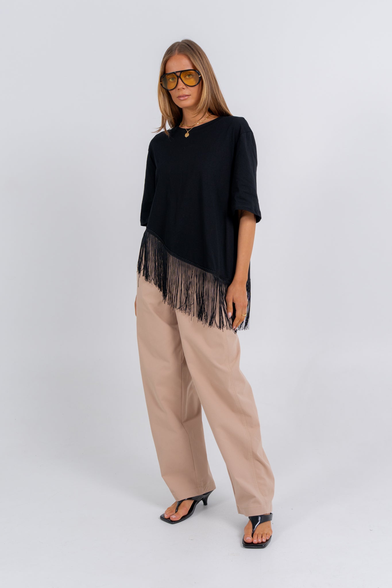 Daphne Tee Black