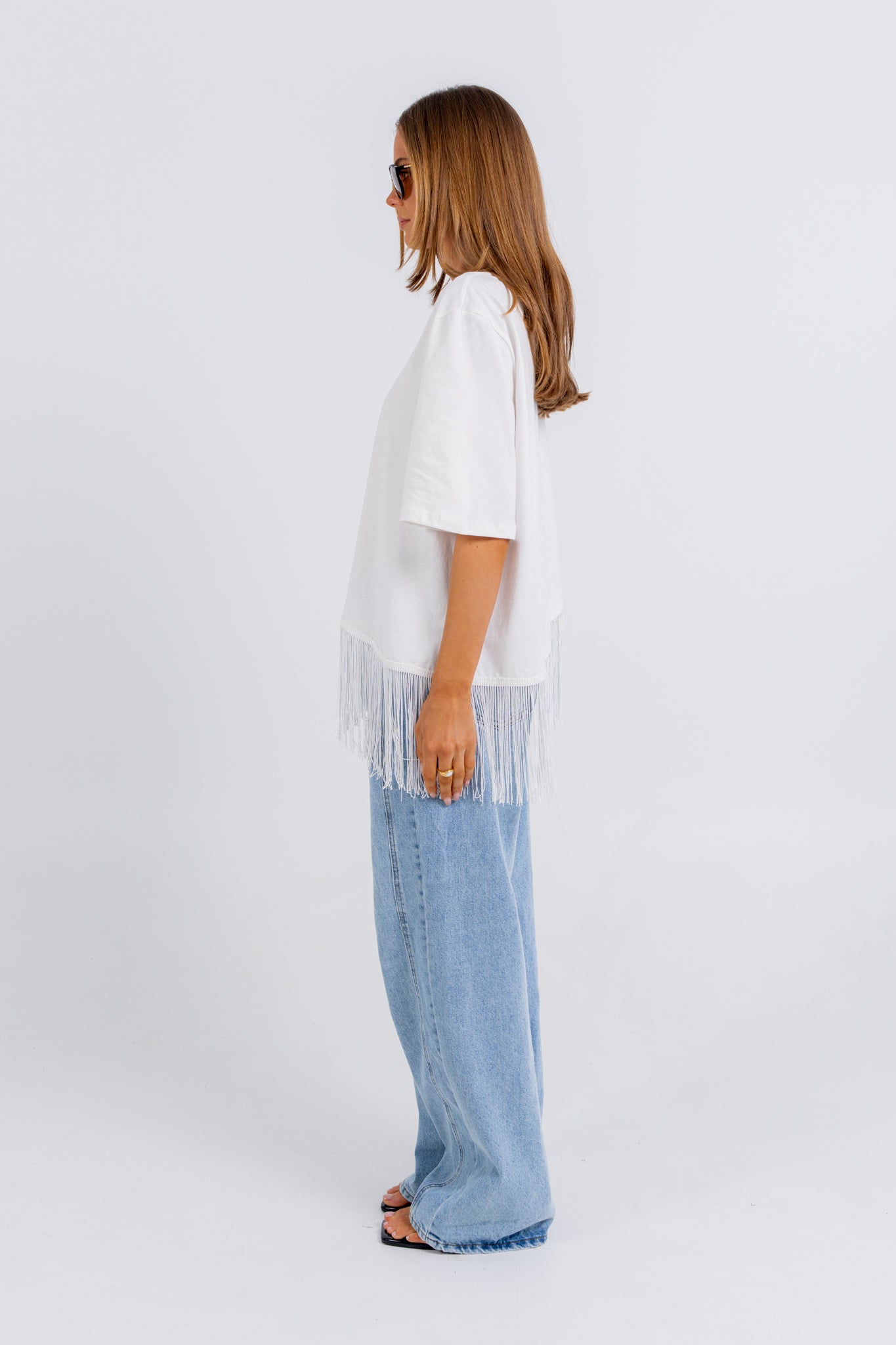 Daphne Tee White
