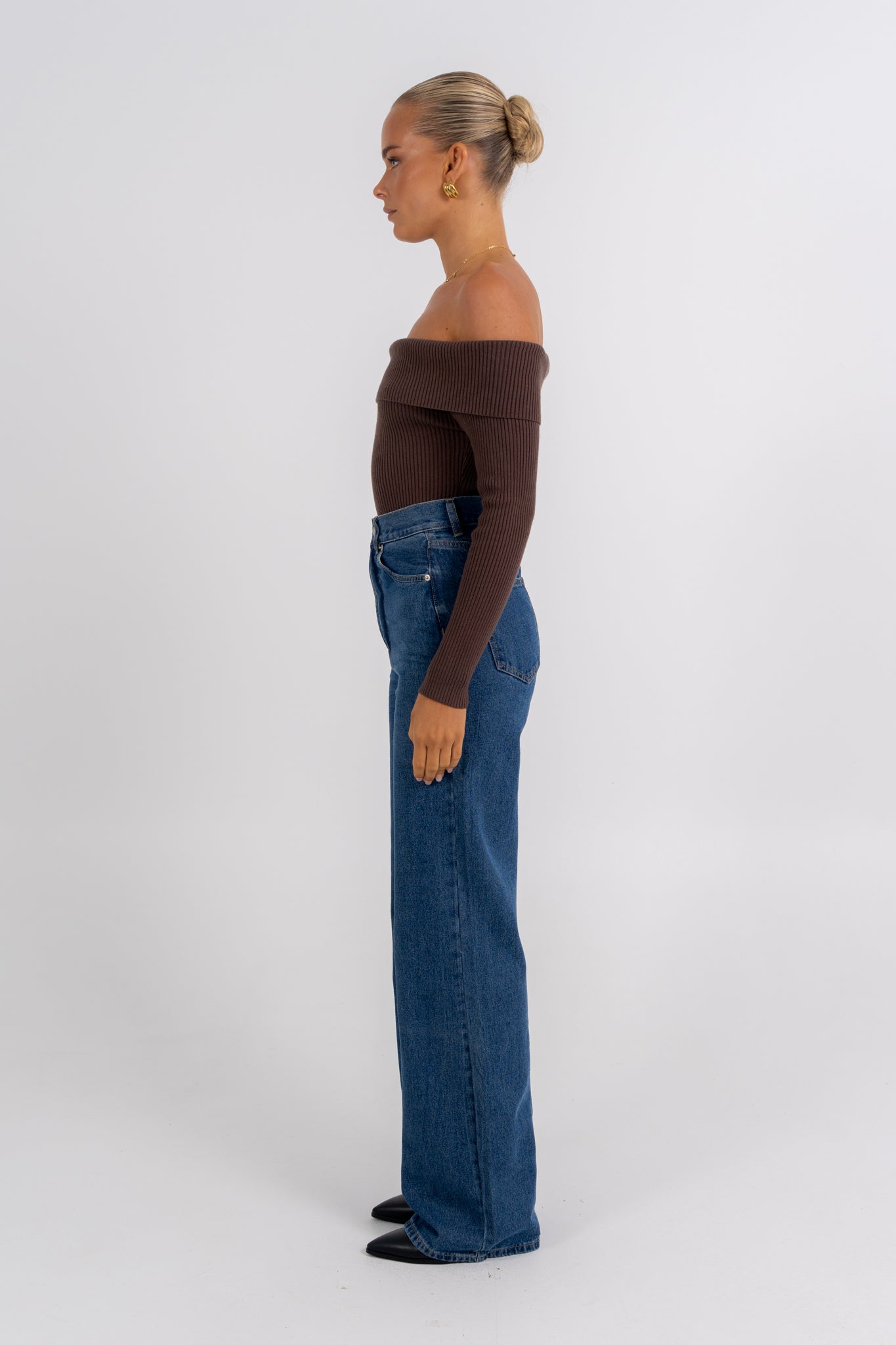 Kahlea Off-the-Shoulder Bodysuit Chocolate