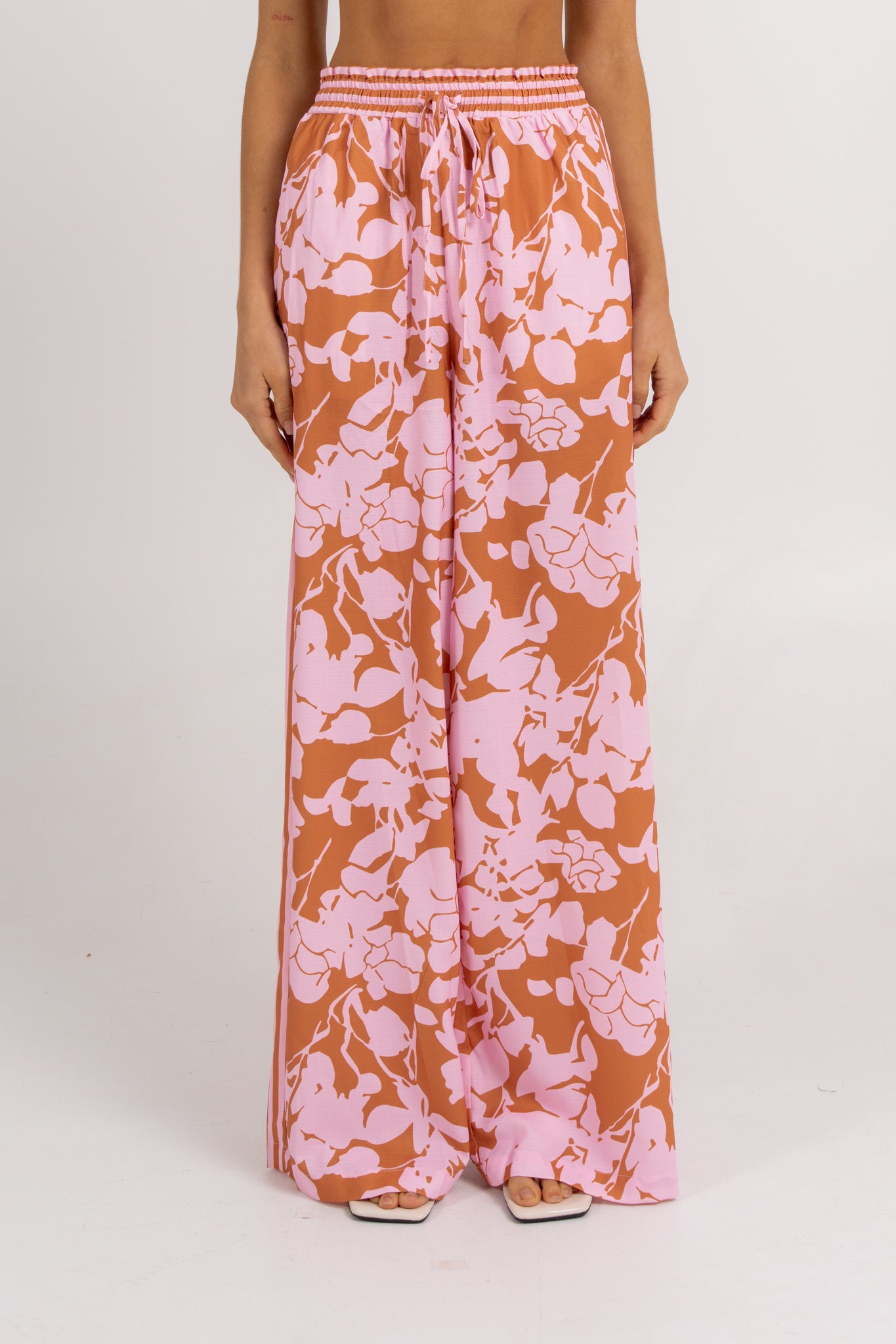 Tripoli Set Tan Floral