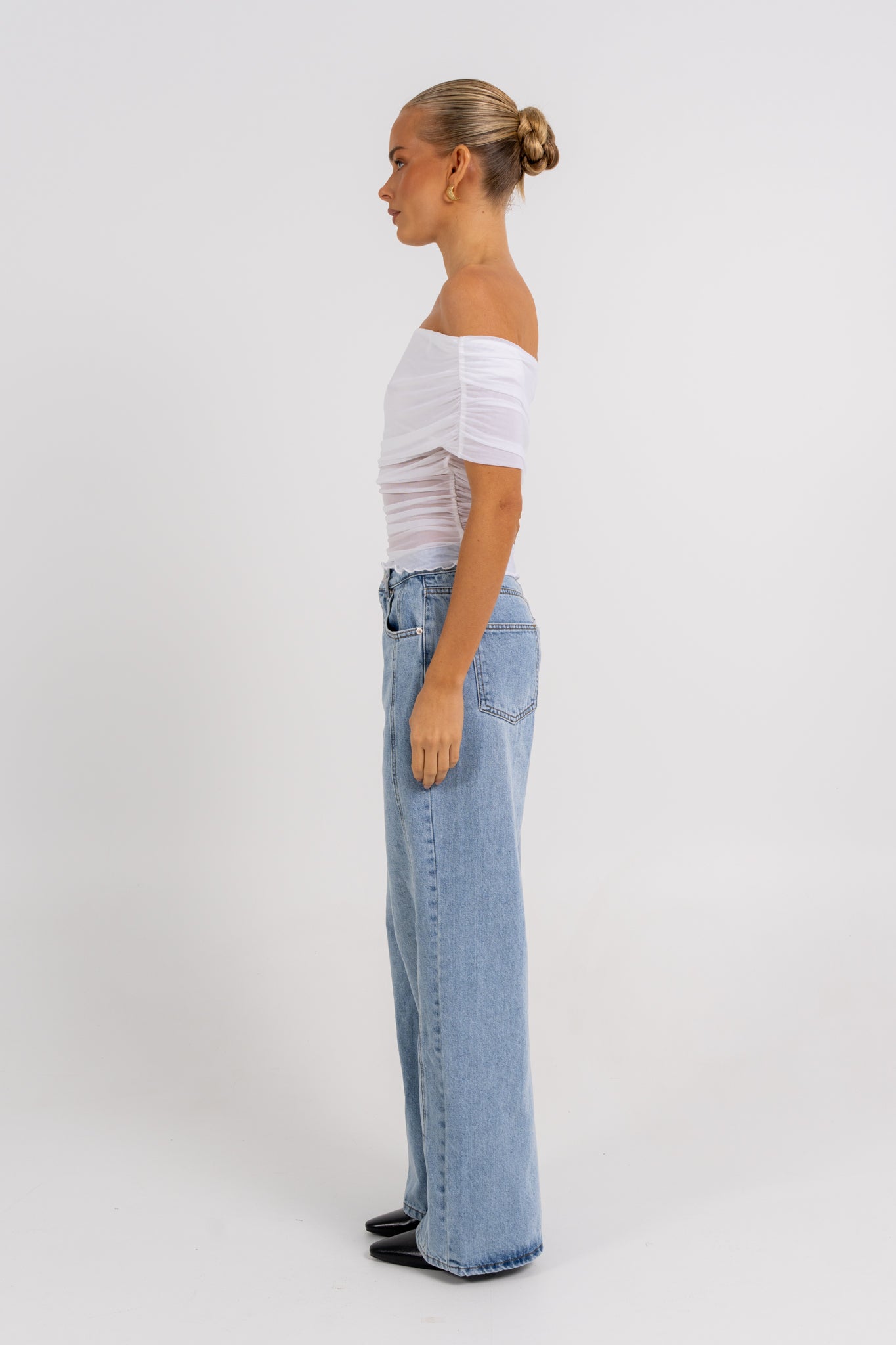 Penie Off-the-shoulder Top White