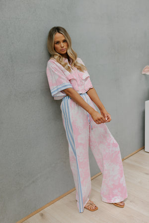Esimio Cropped Shirt - Pink Floral/Blue Stripe