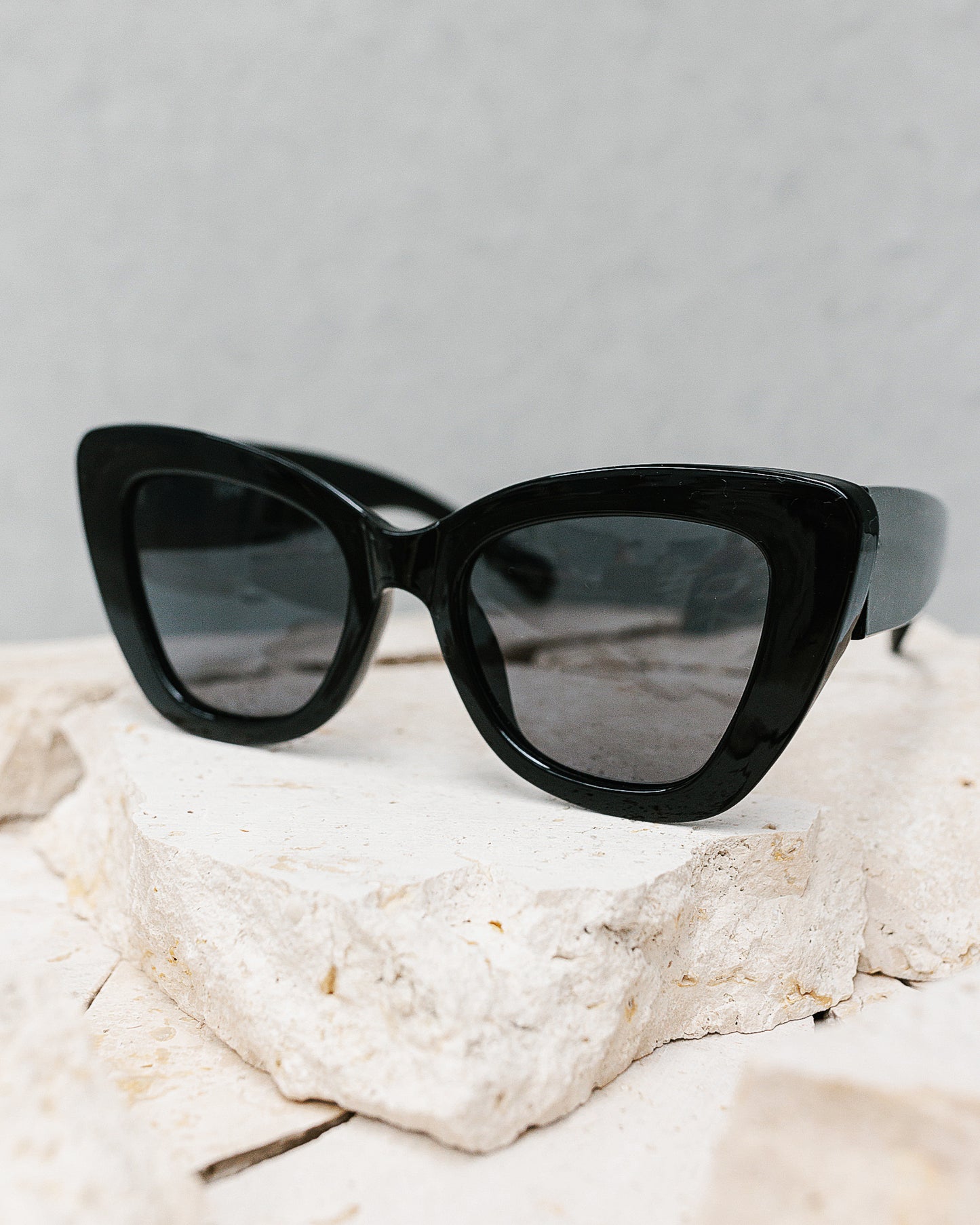 Mulholland Sunglasses - Black