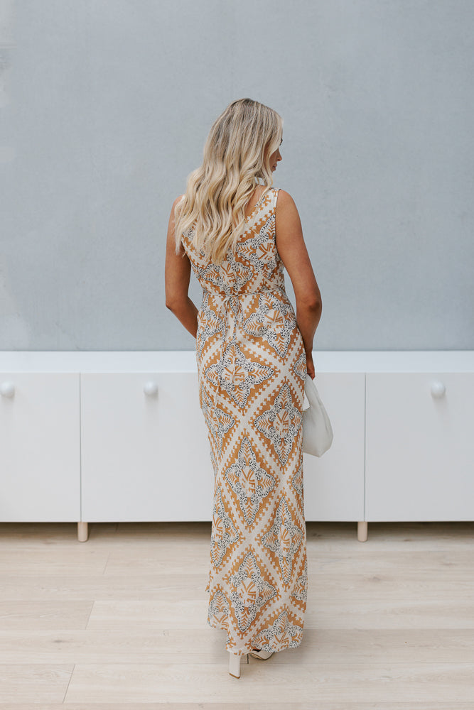 Quista Dress - Cream/Tan Geometric