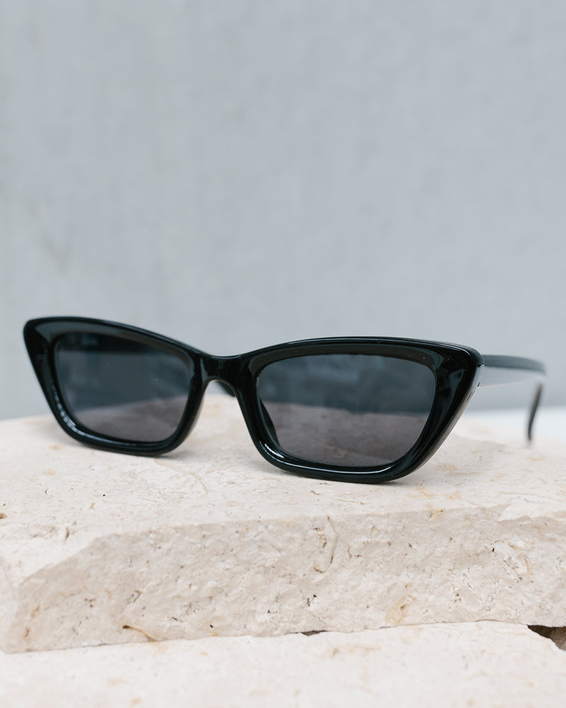 Dolce Vita Sunglasses - Black