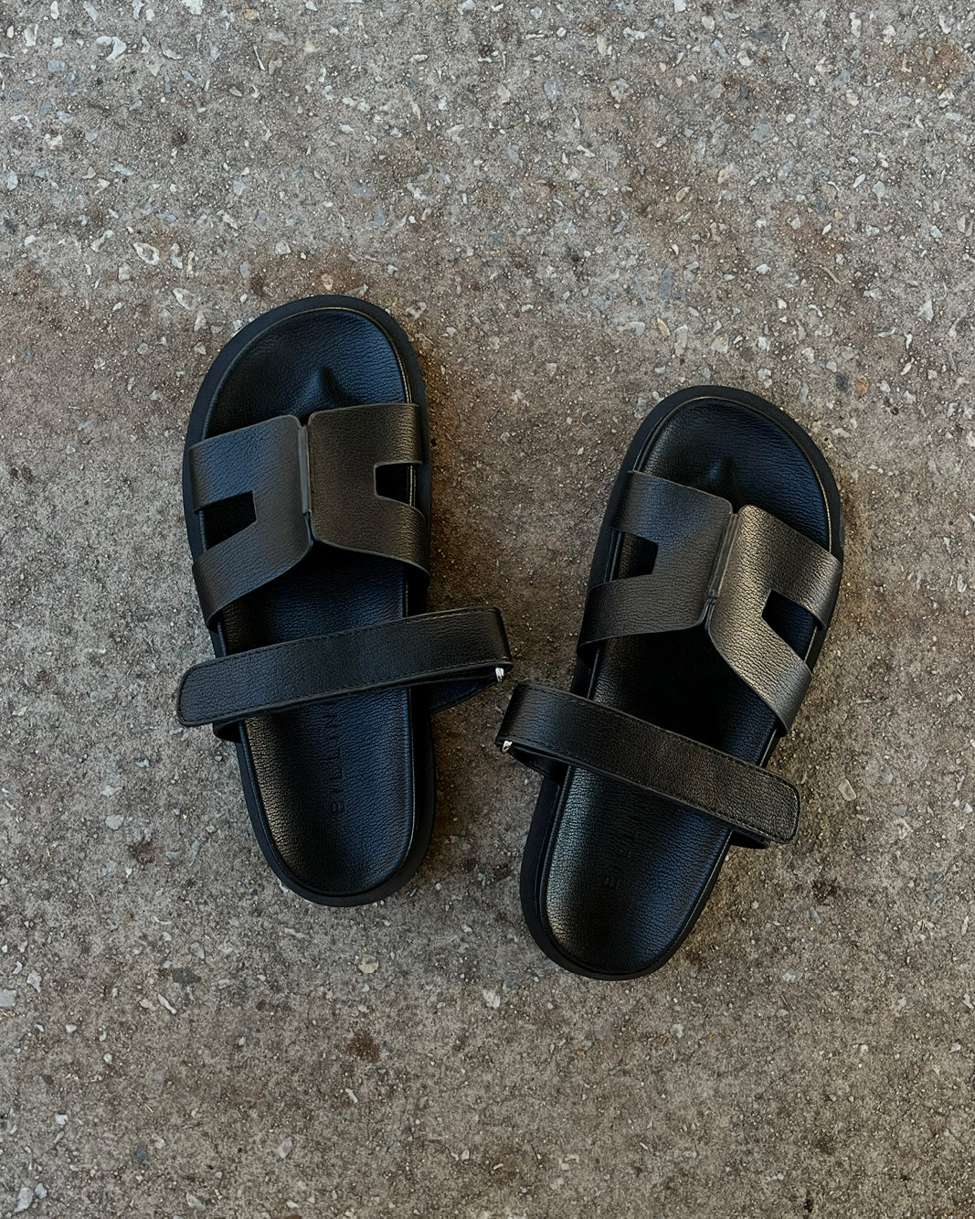 Theon Sandal Black
