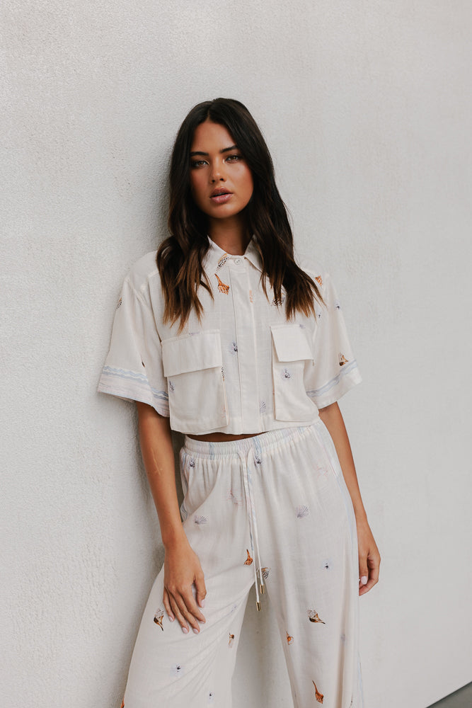 Esimio Cropped Shirt Seashell Print