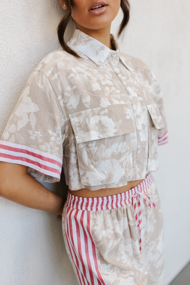 Esimio Cropped Shirt - Beige Floral/Red Stripe