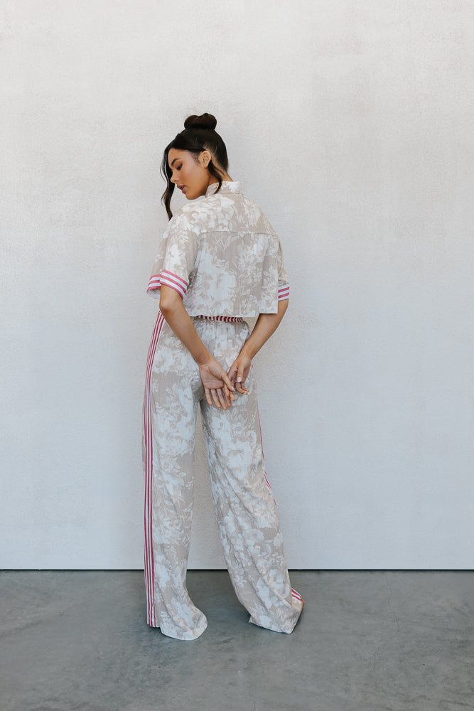 Esimio Cropped Shirt - Beige Floral/Red Stripe